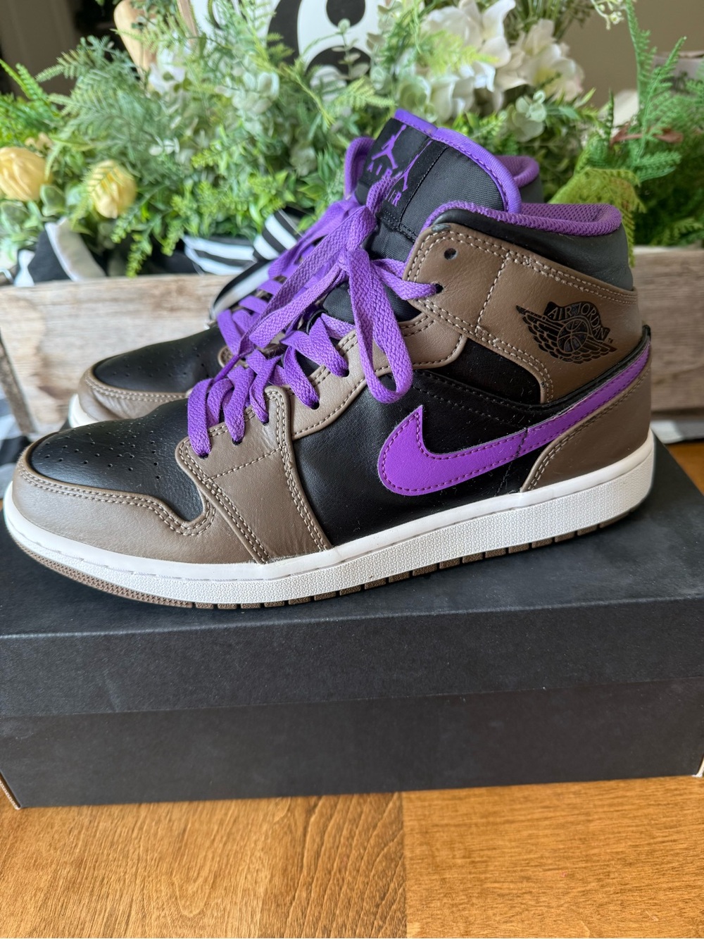 Jordan Air Jordan 1 Mid palomino/white-wildberry